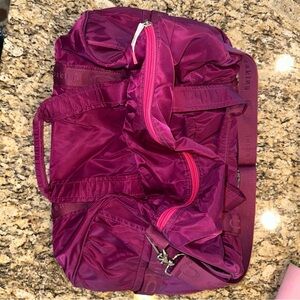 OAKLEY Duffle Bag.Perfect for the Gym or Travel. Beautiful fun Wine Maroon Color
